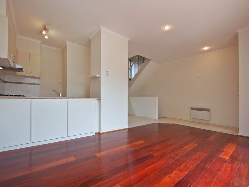 16/18 Tulloch Grove, Glen Waverley VIC 3150