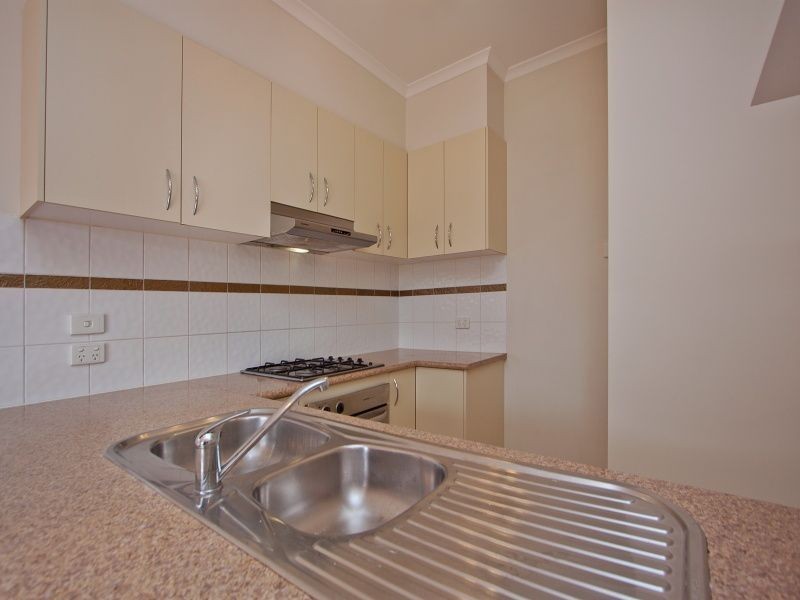 16/18 Tulloch Grove, Glen Waverley VIC 3150