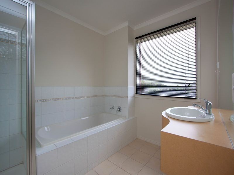 16/18 Tulloch Grove, Glen Waverley VIC 3150
