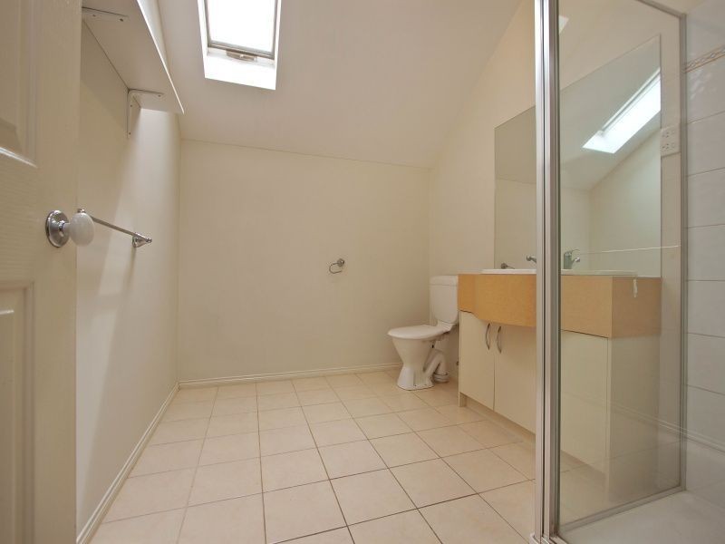 16/18 Tulloch Grove, Glen Waverley VIC 3150