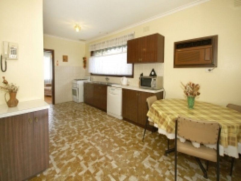 37 Fraser Street, Glen Waverley VIC 3150