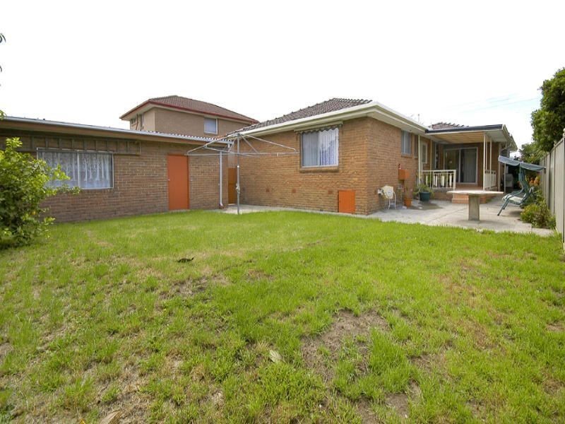 37 Fraser Street, Glen Waverley VIC 3150