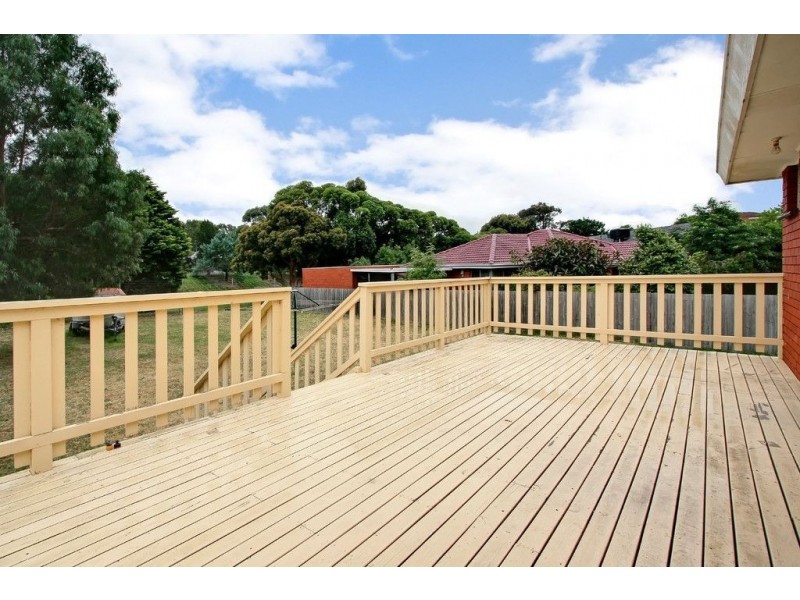 25 Rochdale Drive, Burwood East VIC 3151