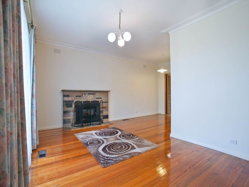 31 Le Gallienne Crescent, Mulgrave VIC 3170