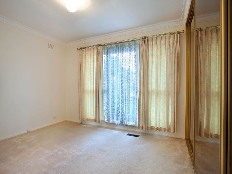 31 Le Gallienne Crescent, Mulgrave VIC 3170