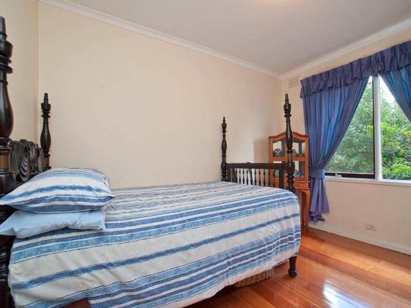 9 Lanoma Court, Wheelers Hill VIC 3150