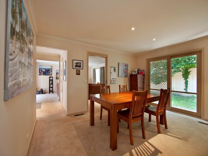 2/4 Dion Road, Glen Waverley VIC 3150