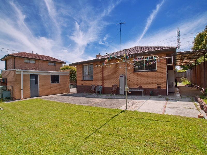 75 Mayfield Drive, Mount Waverley VIC 3149