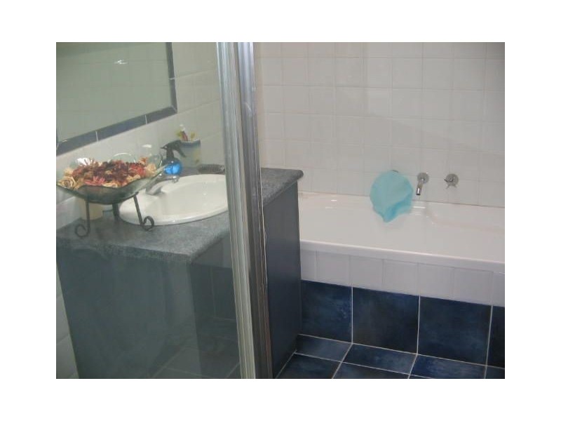 2/44 Vermont Street, Glen Waverley VIC 3150