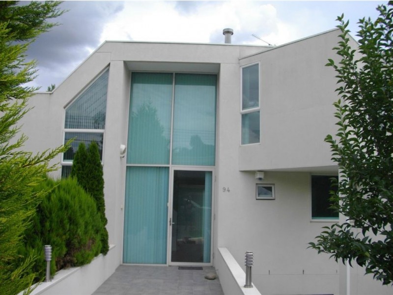 94 Oak Park Drive, Chadstone VIC 3148