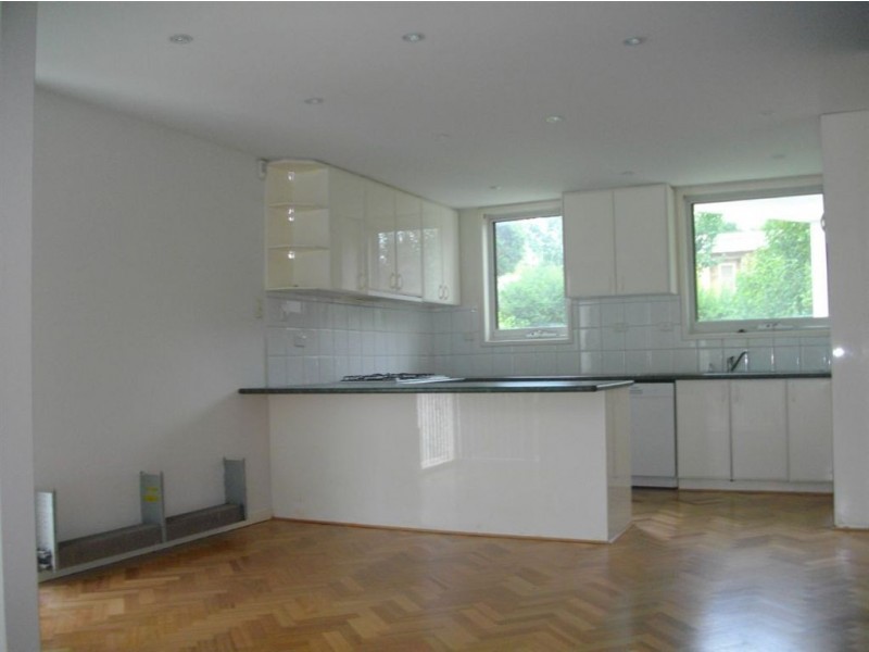 94 Oak Park Drive, Chadstone VIC 3148