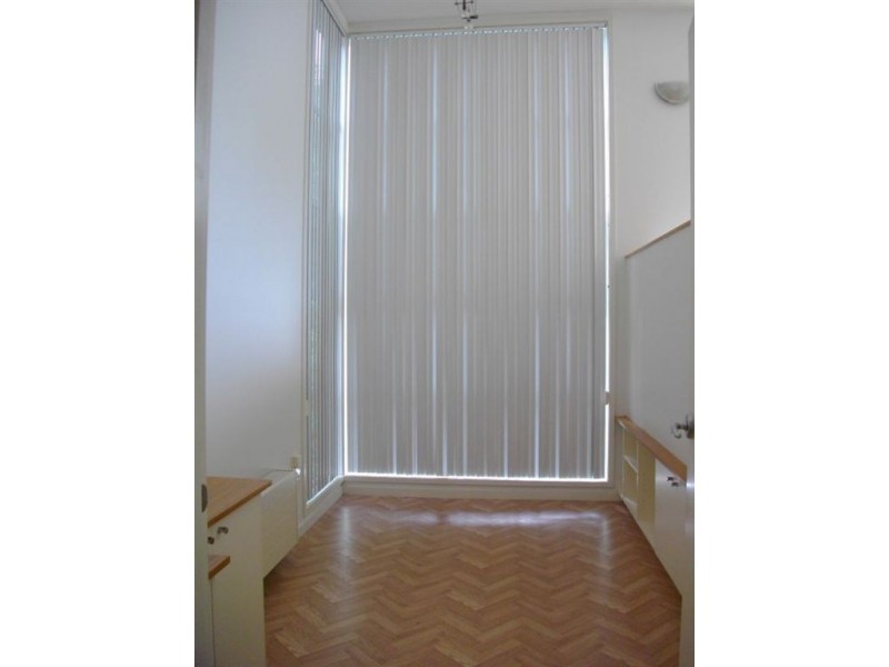 94 Oak Park Drive, Chadstone VIC 3148