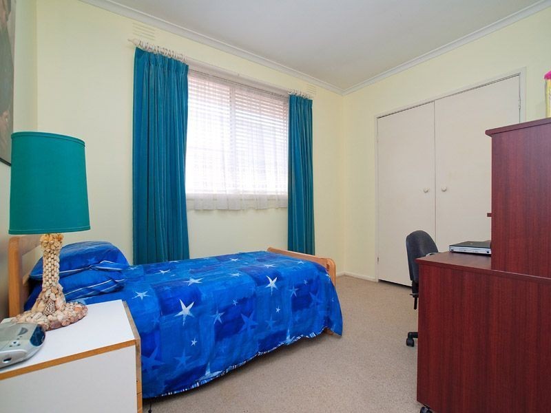 136 Watsons Road, Glen Waverley VIC 3150