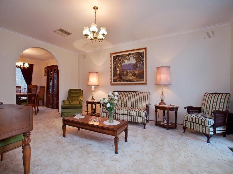 42 Galahad Crescent, Glen Waverley VIC 3150