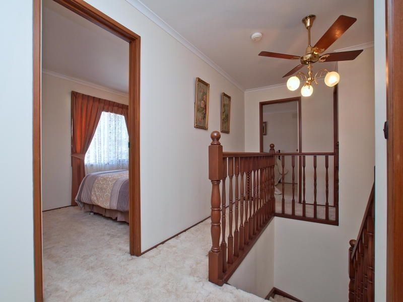 42 Galahad Crescent, Glen Waverley VIC 3150