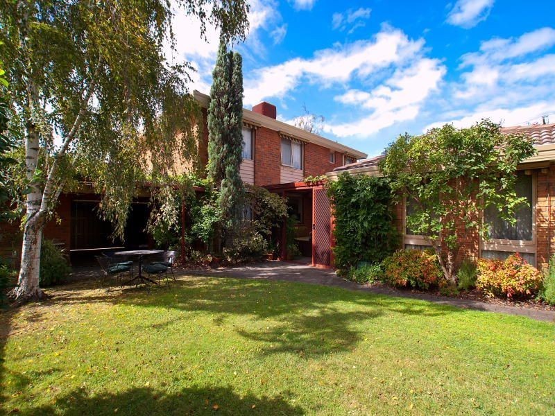 42 Galahad Crescent, Glen Waverley VIC 3150