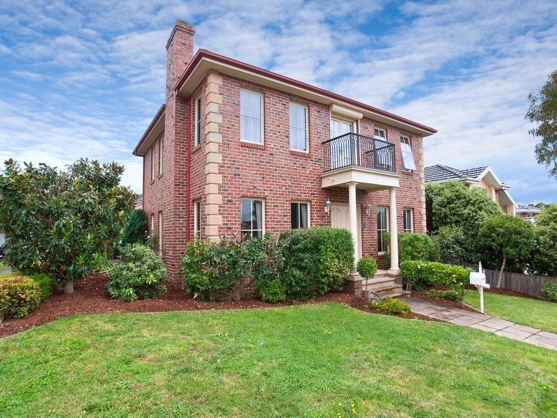 1 Adrian Avenue, Vermont South VIC 3133