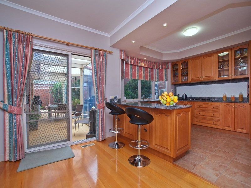 1 Adrian Avenue, Vermont South VIC 3133