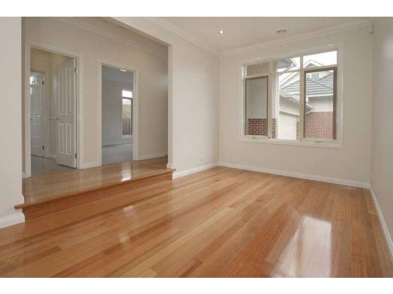 2/15 East India Avenue, Nunawading VIC 3131