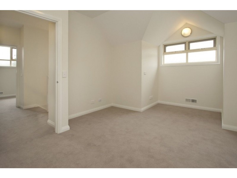 2/15 East India Avenue, Nunawading VIC 3131