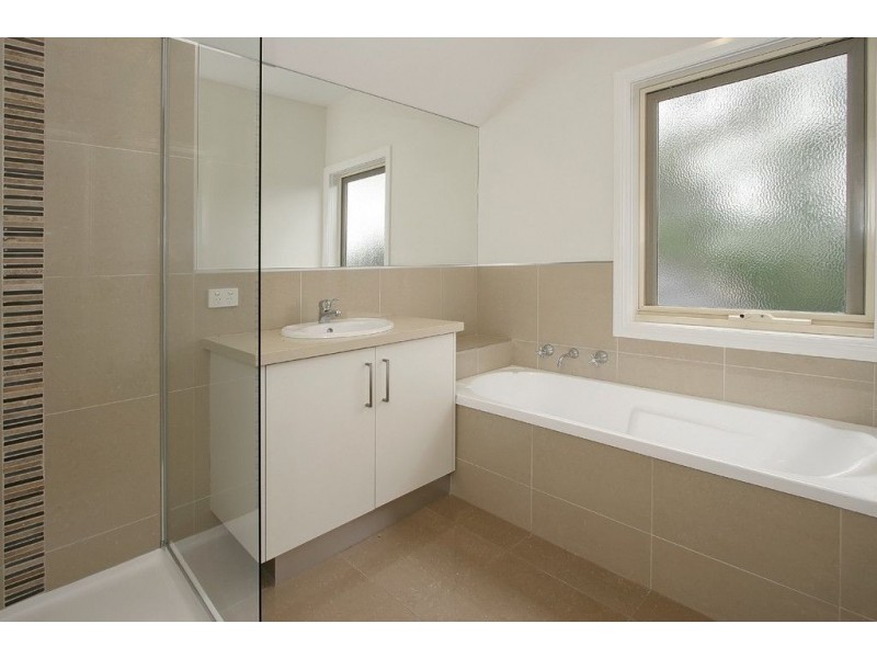 2/15 East India Avenue, Nunawading VIC 3131