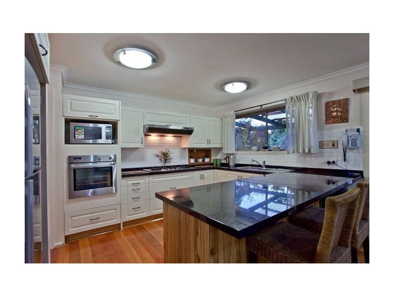 6 Beaumont Place, Wheelers Hill VIC 3150