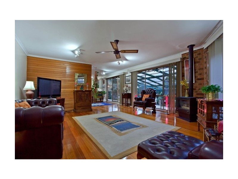 6 Beaumont Place, Wheelers Hill VIC 3150