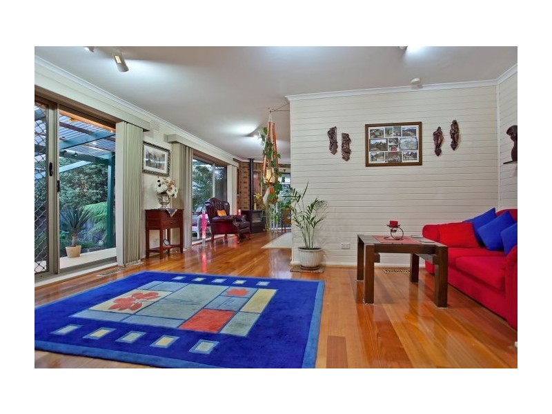 6 Beaumont Place, Wheelers Hill VIC 3150