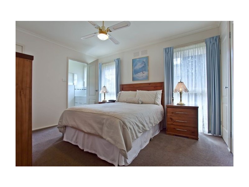 44 Tamarisk Avenue, Glen Waverley VIC 3150