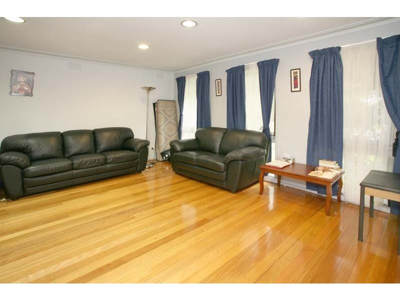 107 King Arthur Drive, Glen Waverley VIC 3150