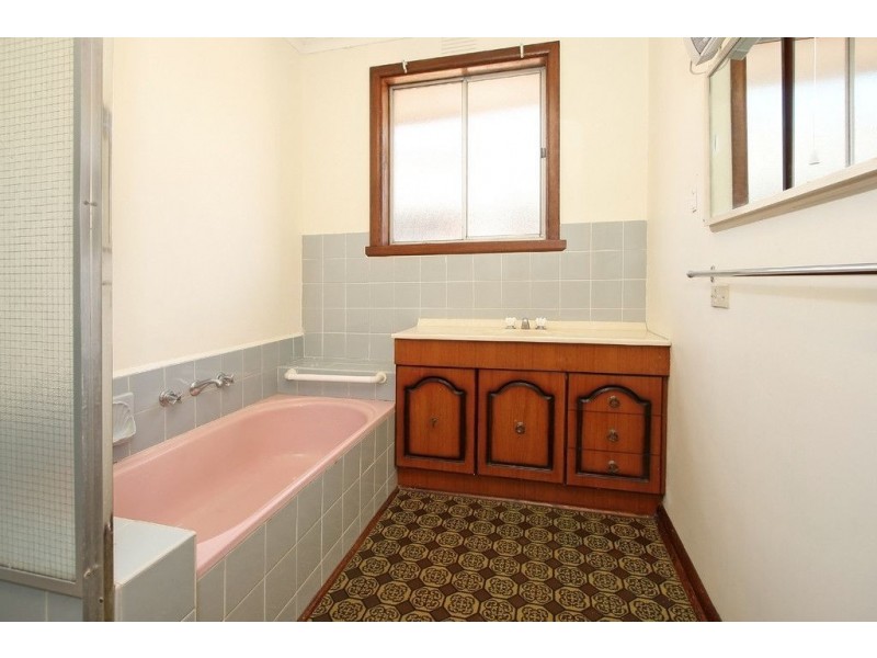 2 Cypress Avenue, Glen Waverley VIC 3150