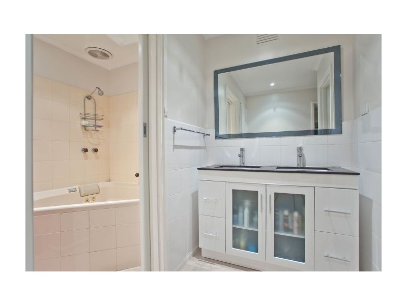 130 Huntingdale Road, Mount Waverley VIC 3149