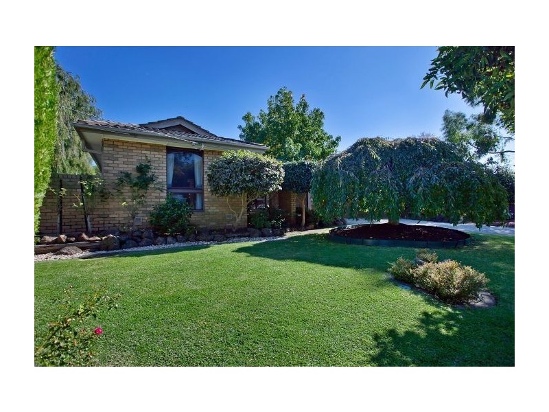 11 Westlands Road, Glen Waverley VIC 3150