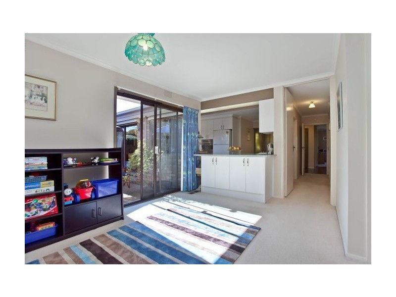 11 Westlands Road, Glen Waverley VIC 3150