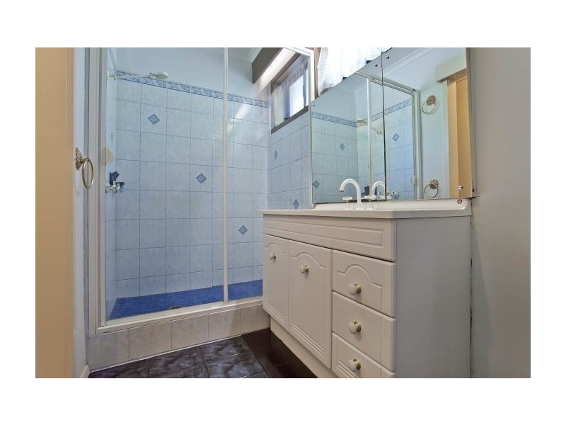 11 Westlands Road, Glen Waverley VIC 3150