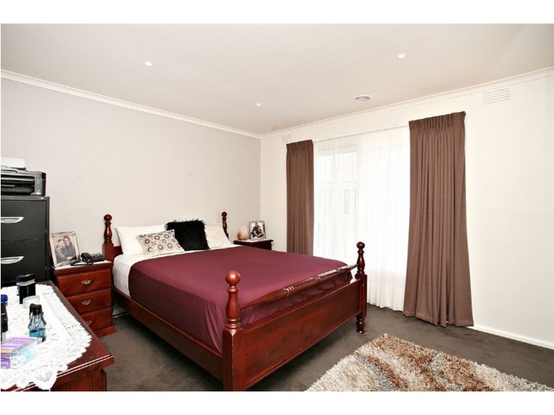 15 Blackwood Drive, Wheelers Hill VIC 3150