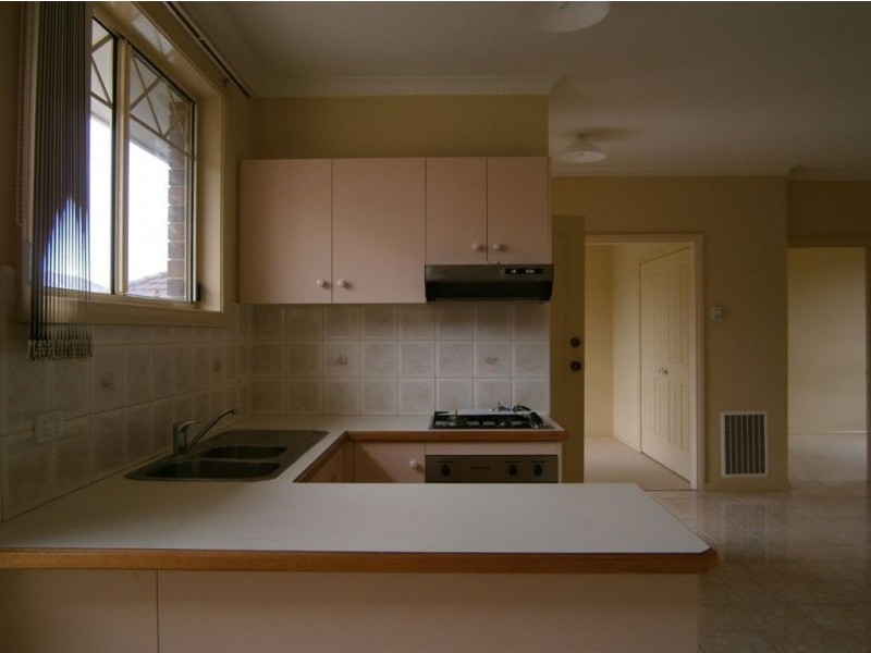 2/8 Delmore Crescent, Glen Waverley VIC 3150