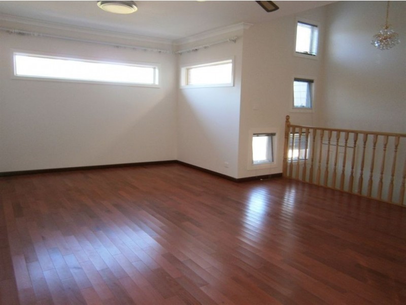 1/11 Aurisch Avenue, Glen Waverley VIC 3150