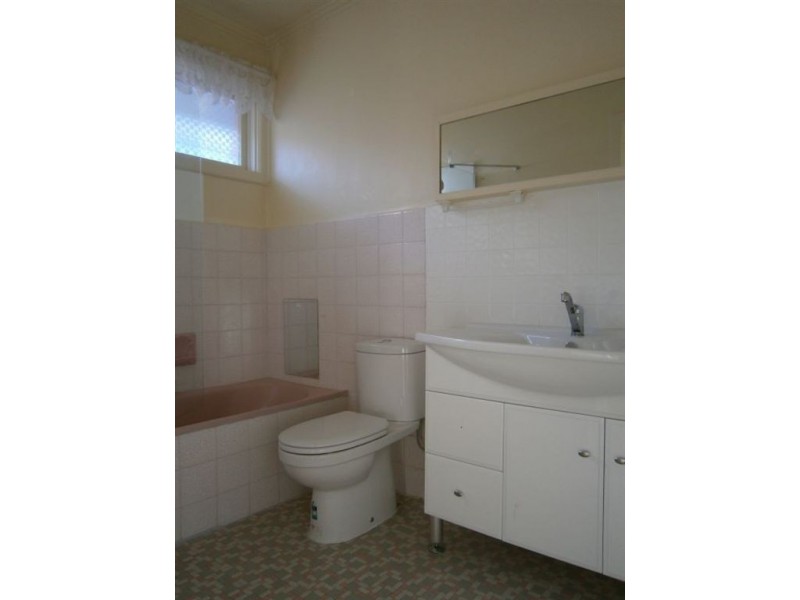 49 Folkestone Road, Glen Waverley VIC 3150