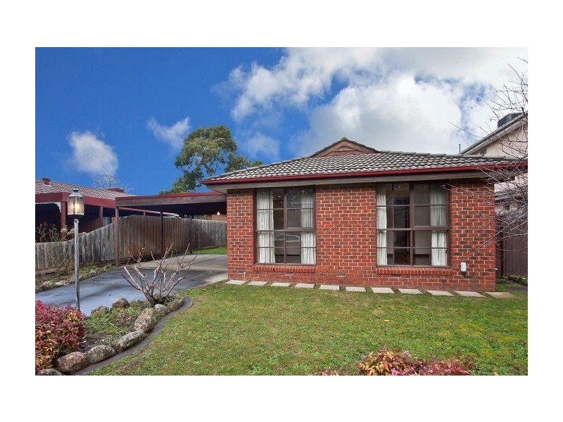 8 Lincoln Street, Burwood East VIC 3151