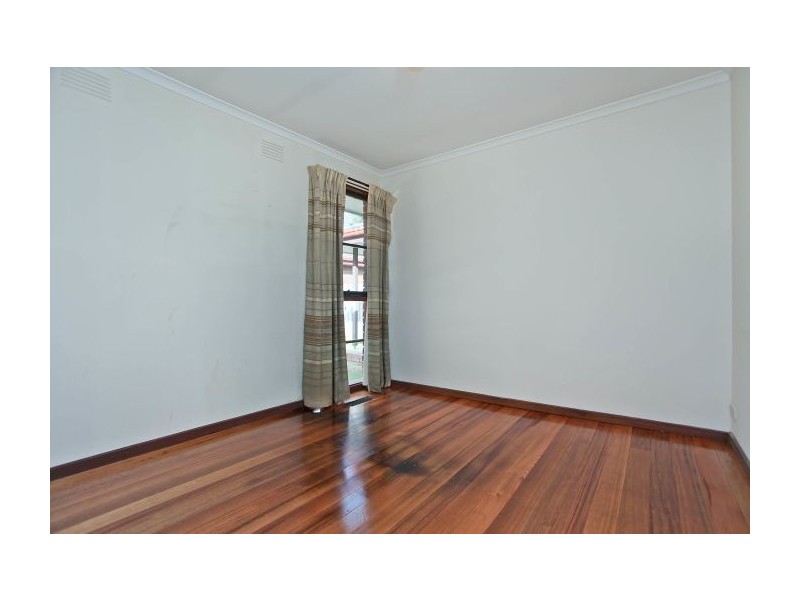 8 Lincoln Street, Burwood East VIC 3151