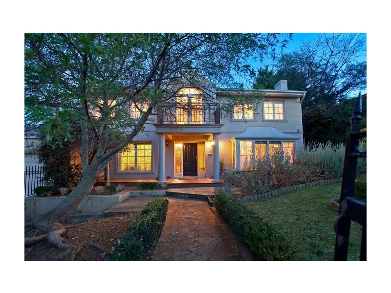 34 Clarke Court, Wheelers Hill VIC 3150