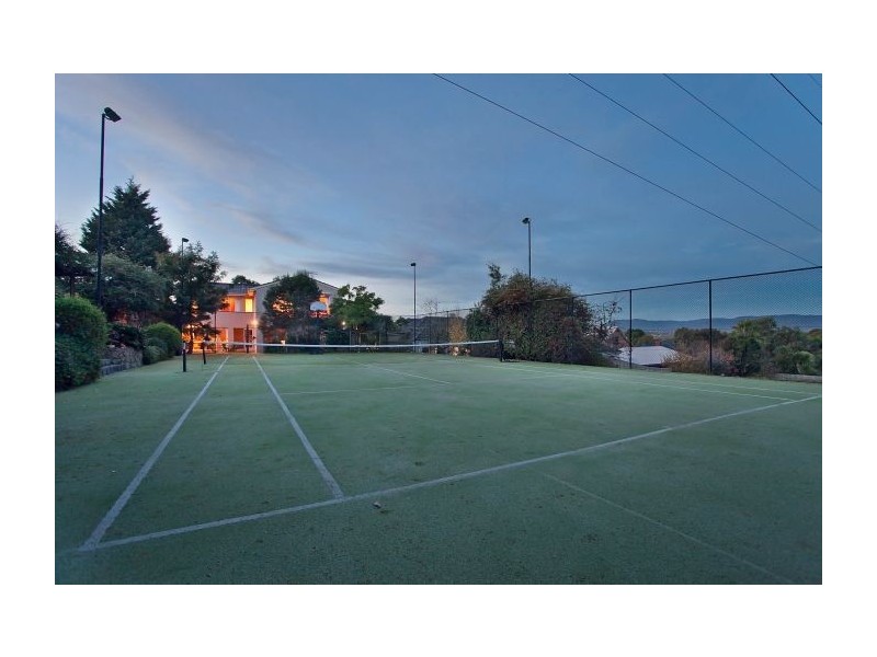 34 Clarke Court, Wheelers Hill VIC 3150