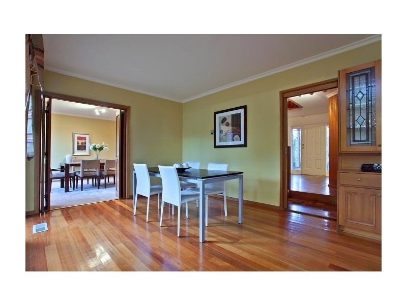 34 Clarke Court, Wheelers Hill VIC 3150