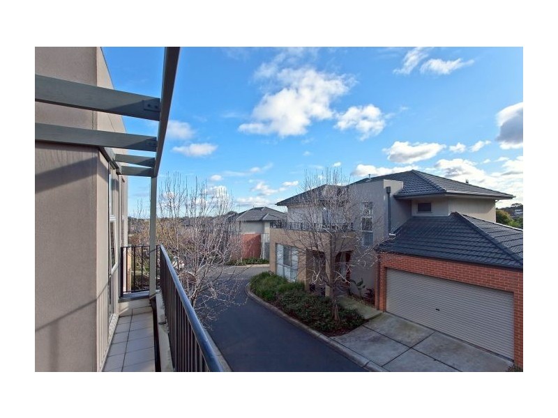 4/3 Keylana Boulevard, Mount Waverley VIC 3149