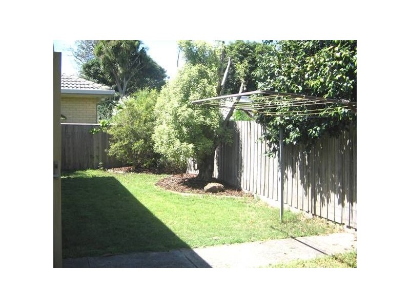 2/6 Melaleuca Drive, Glen Waverley VIC 3150