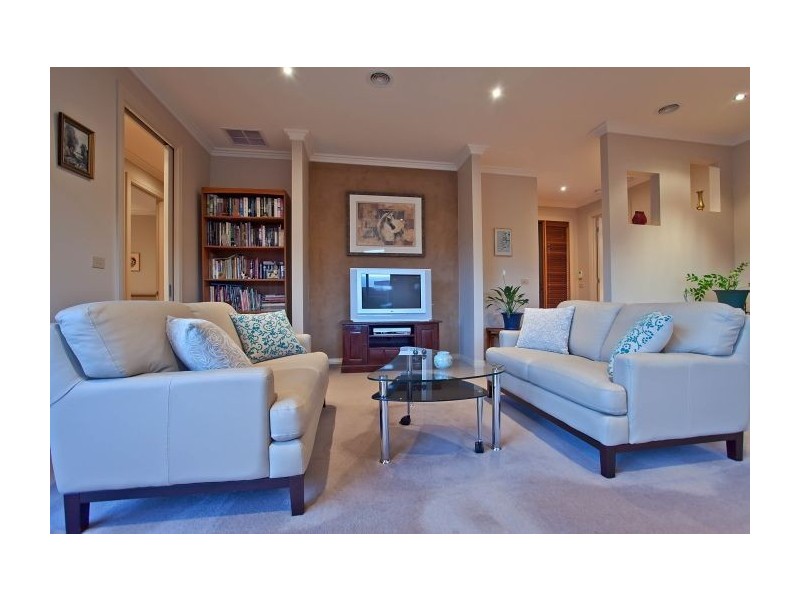 2/70 Hilton Street, Mount Waverley VIC 3149
