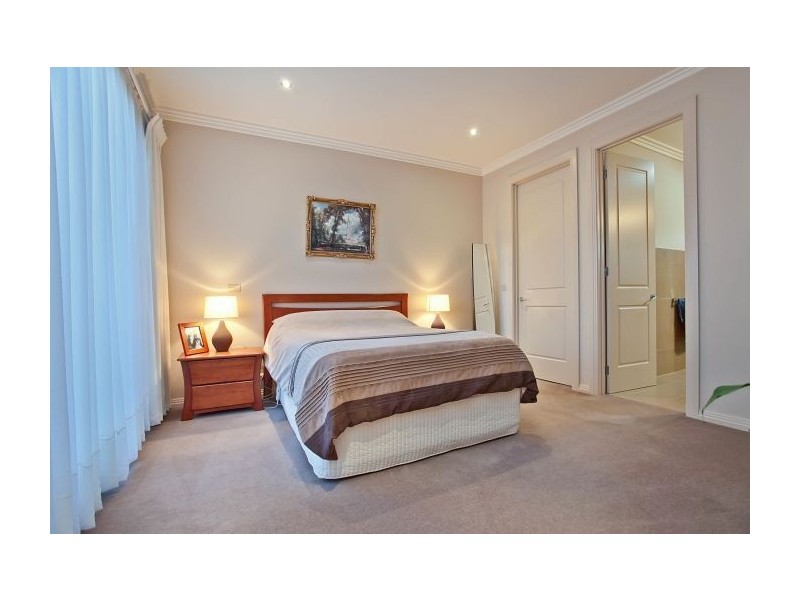 2/70 Hilton Street, Mount Waverley VIC 3149