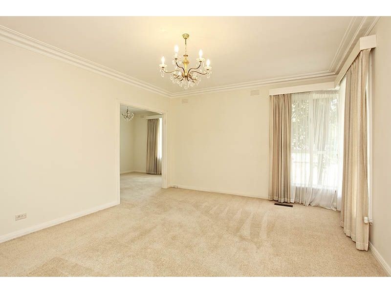 39 Wilson Road, Glen Waverley VIC 3150