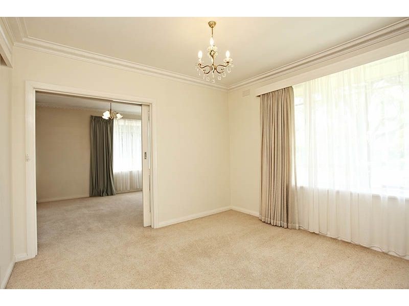 39 Wilson Road, Glen Waverley VIC 3150